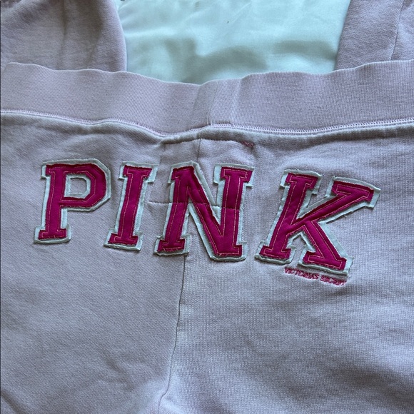 VINTAGE Victoria secret baby pink capri sweatpants 🫧 - Picture 2 of 7
